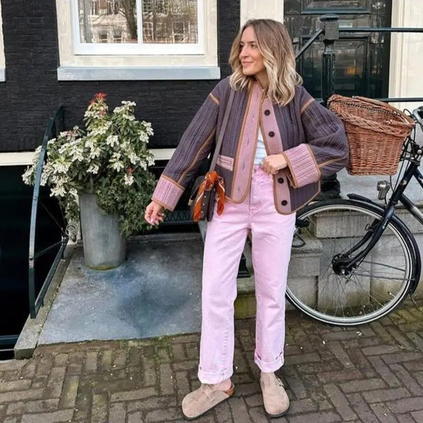 Isabella - Stijlvol kort donsjack met colorblock ontwerp en relaxte pasvorm