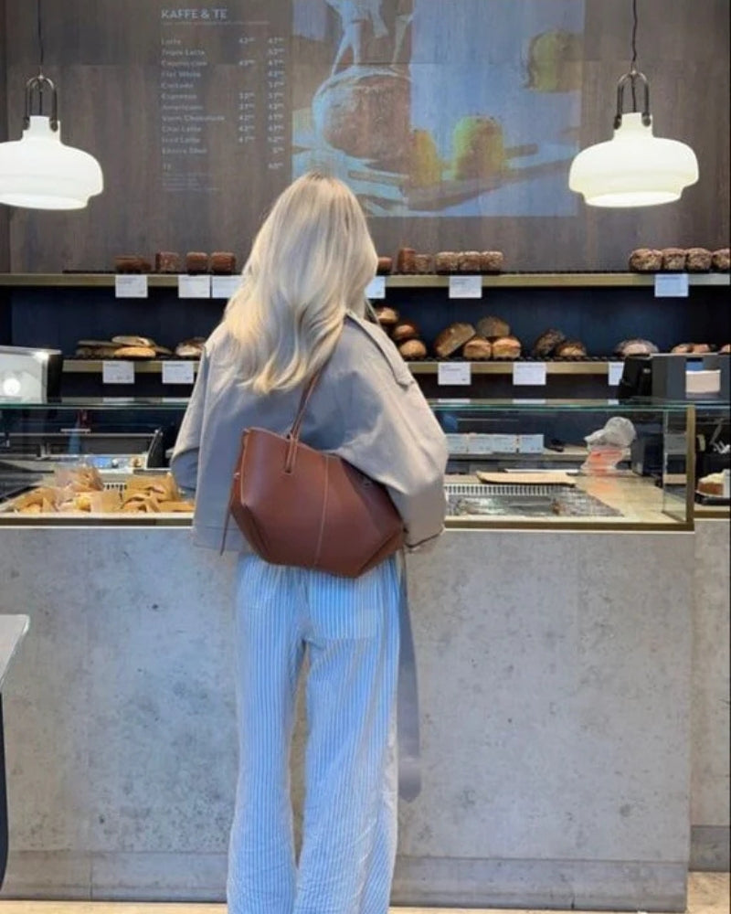 Emma - Ruime Schoudertas met Verstelbare Riemen en Veilige Sluiting