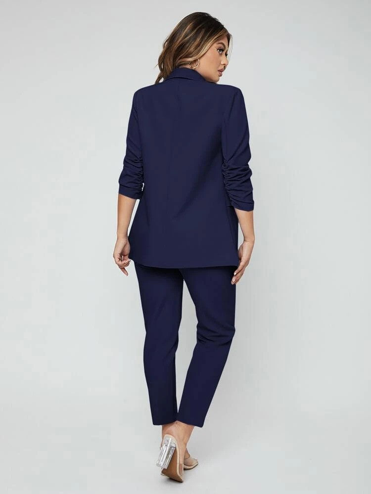Elara – Elegant tweedelig pak met op maat gemaakt jasje en stijlvolle broek