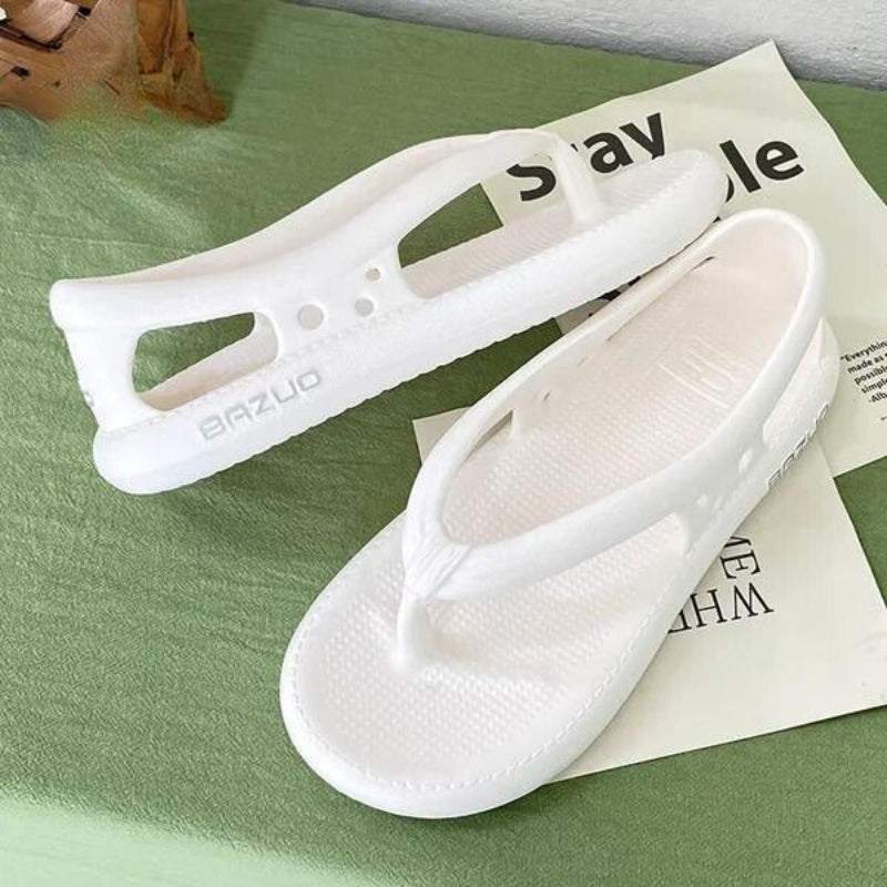 Nico – Casual instapsandalen met uitgesneden zijkanten en platte zool