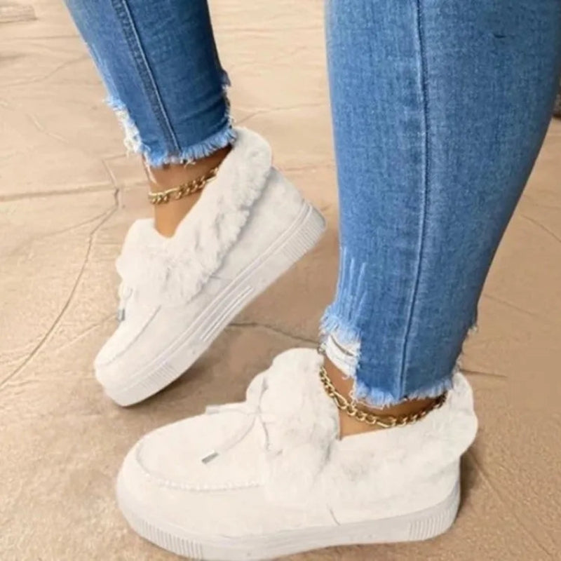 Amanda - Ronde teen Schoenen met Decoratieve Kwast en Slip On Ontwerp