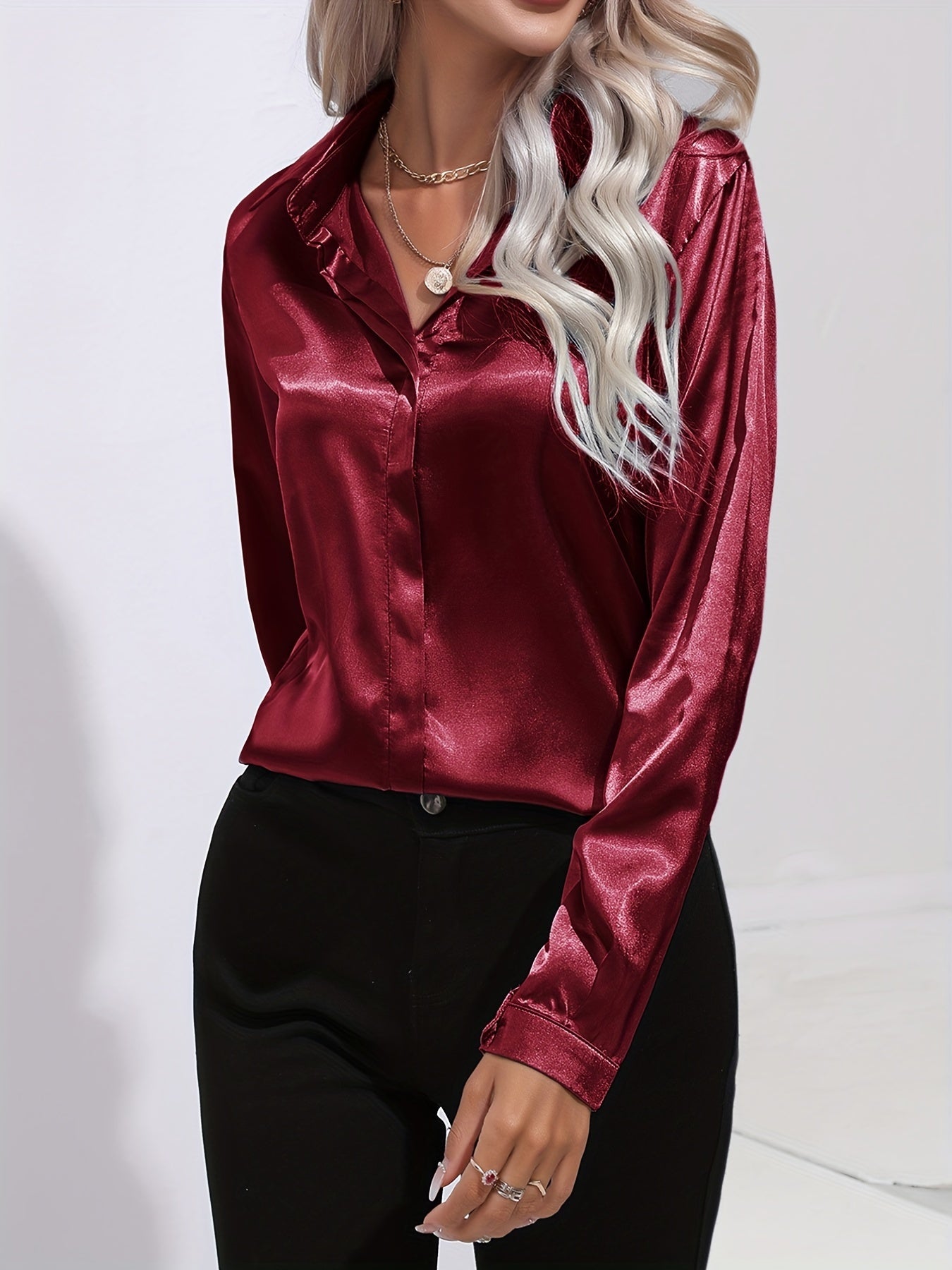 Leona - Casual Satijnen Blouse met een Verfijnde Glans