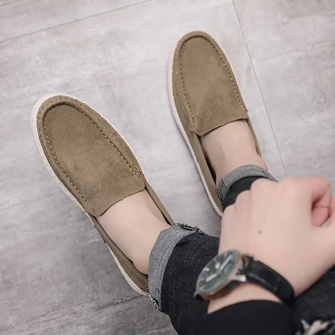 Aiden - Slip-On schoenen met gestructureerd bovenwerk en stevige zool
