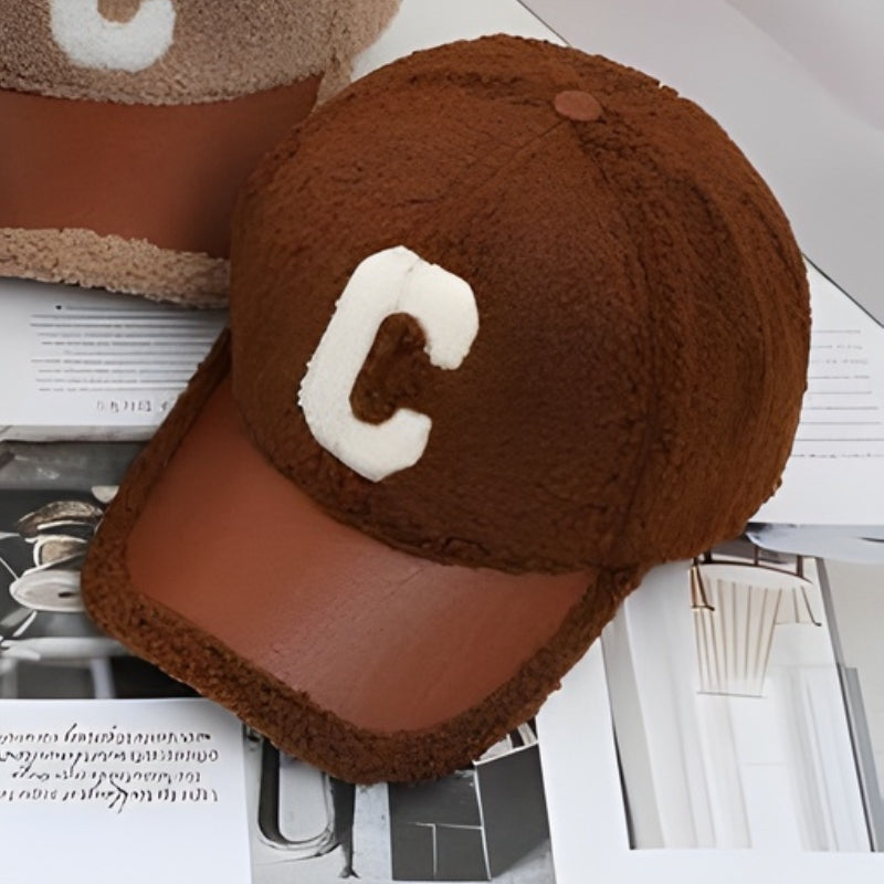 Amara - Verstelbare Pet met Geborduurd Detail