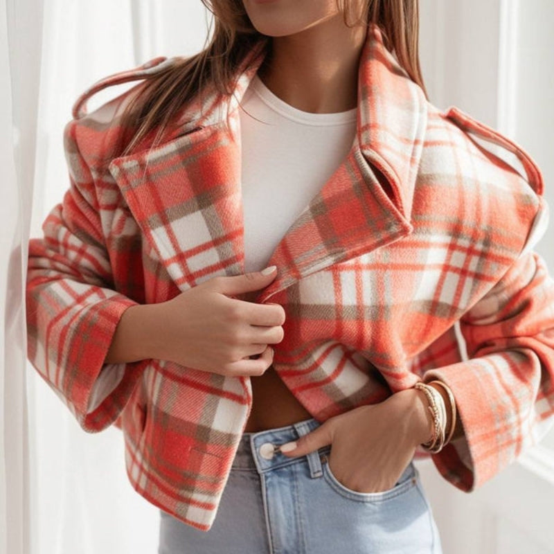 Victoria - Lange Mouw Geruite Jas met Reverskraag en Knopen aan de Voorkant