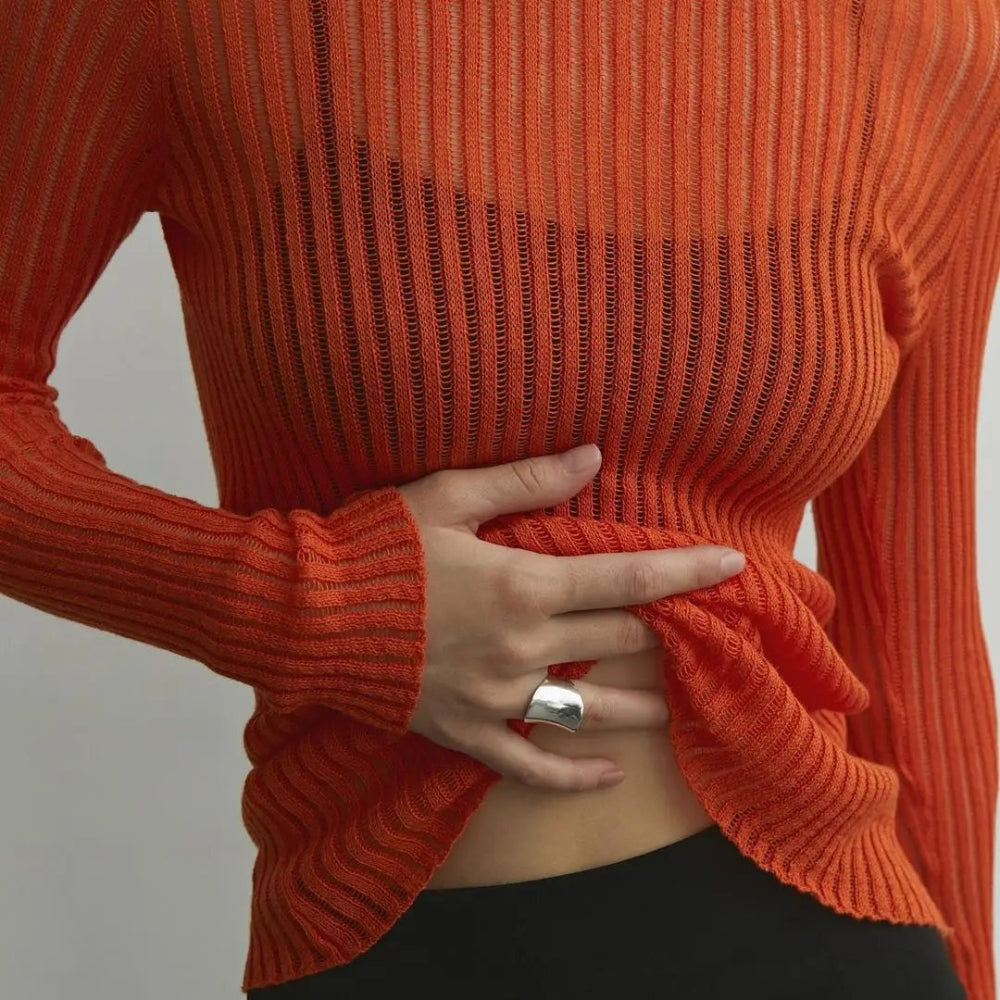 Hannah - Trendy top met lange mouwen en diepe ronde hals