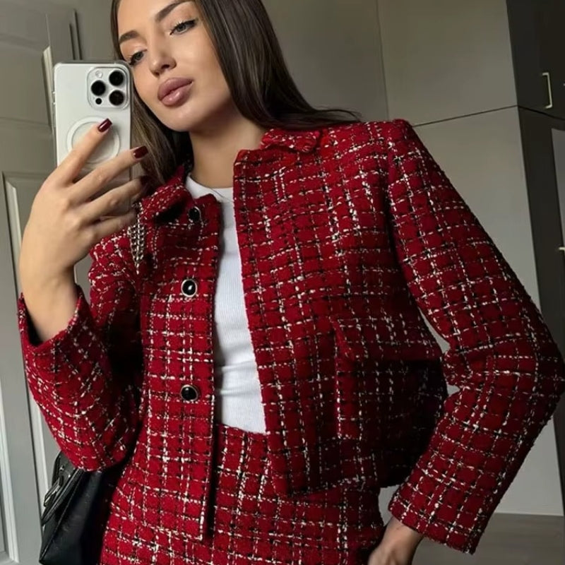 Leah – Lange Mouw Jas met Zakken en Knoopsluiting