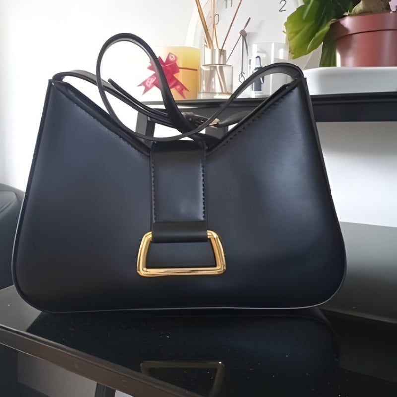 Pamela – Schoudertas met verstelbare riem en gespsluiting