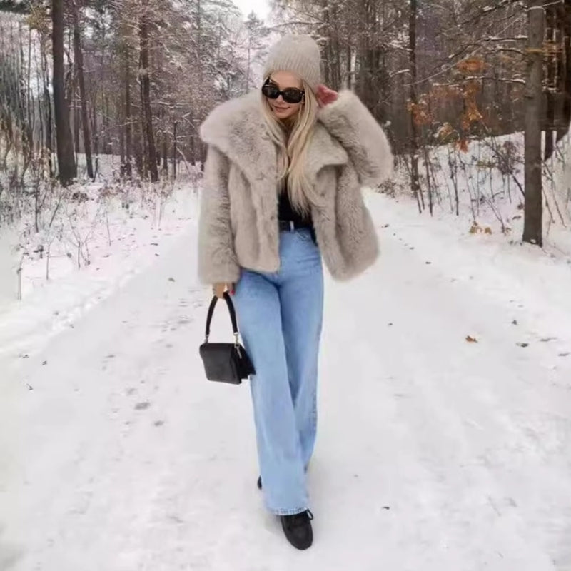 Isabella – Kort Jack met Lange Mouwen en Zakkendetail