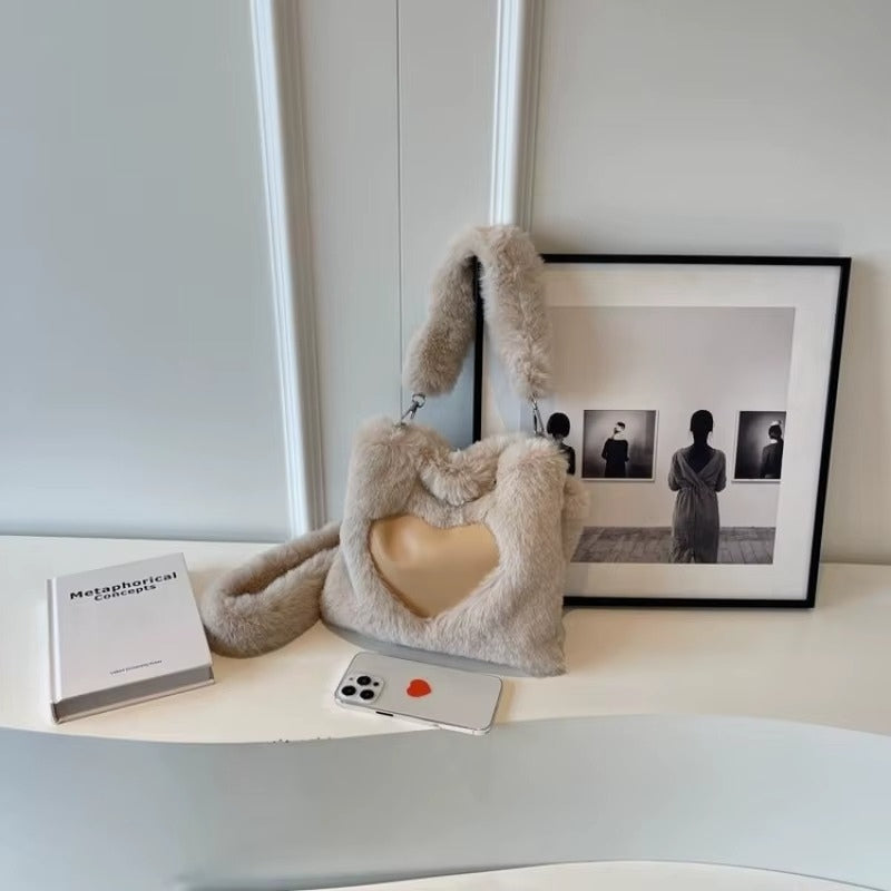 Olivia – Handtas met Hartdetail en Schouderbanden