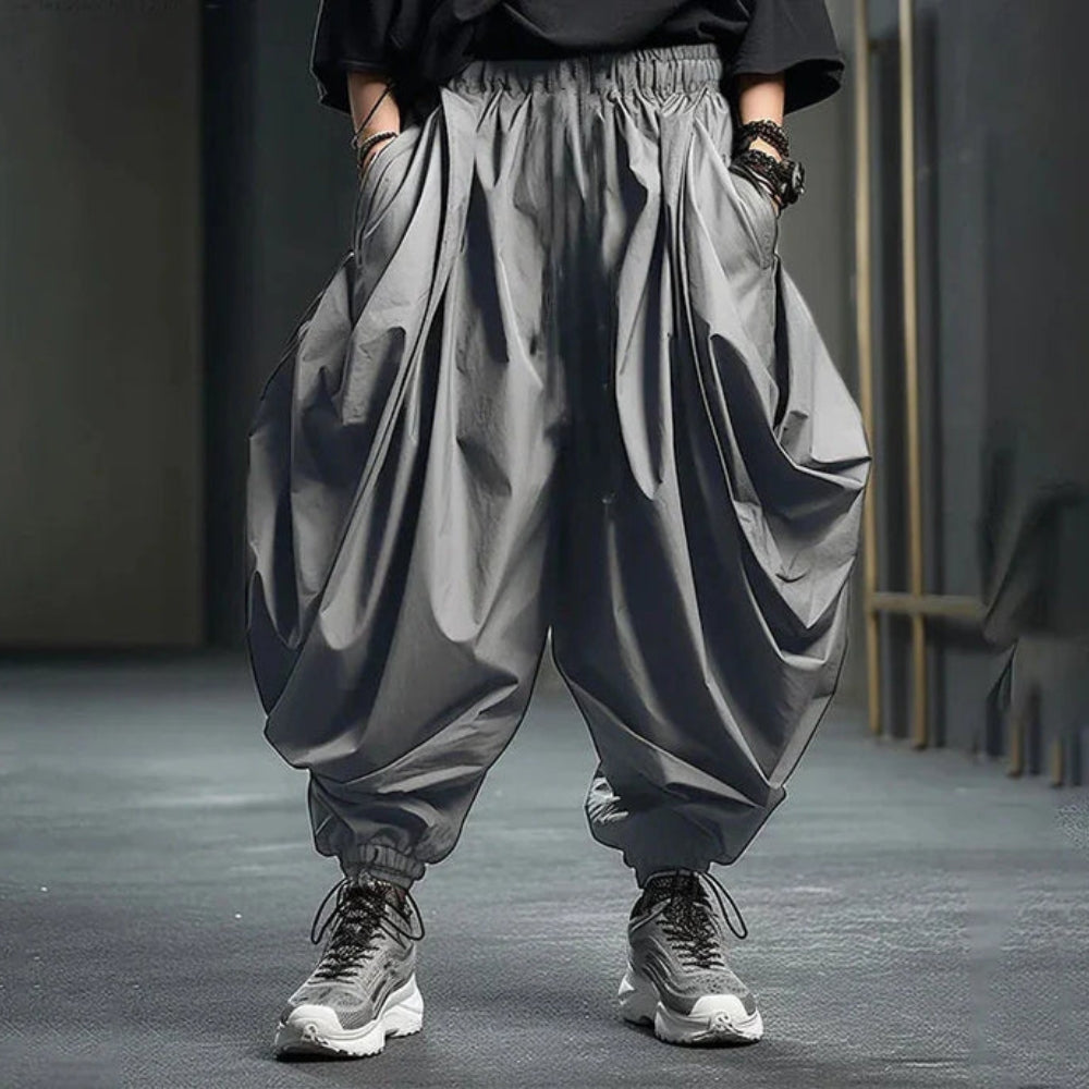 Fletcher - Oversized Draped Broek met zijzakken en verstelbare pasvorm