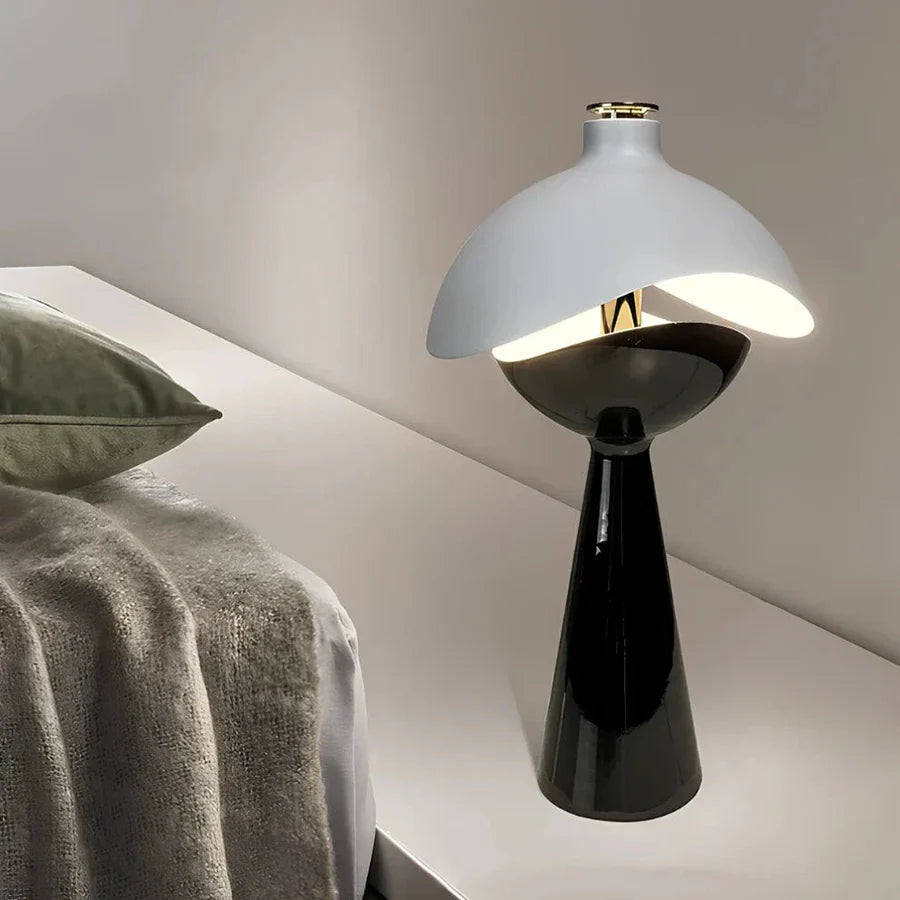 LumiAura - Unieke decoratieve tafellamp met artistiek sculpturaal ontwerp