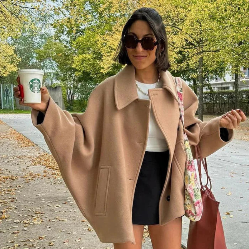 Harper – Oversized Jas met Knoopsluiting, Kraag en Voorzakken