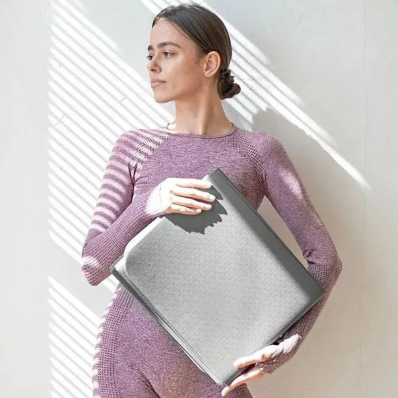 ZenFold – Compact Opvouwbare Yogamat met Dubbel Getextureerd Antislip Oppervlak