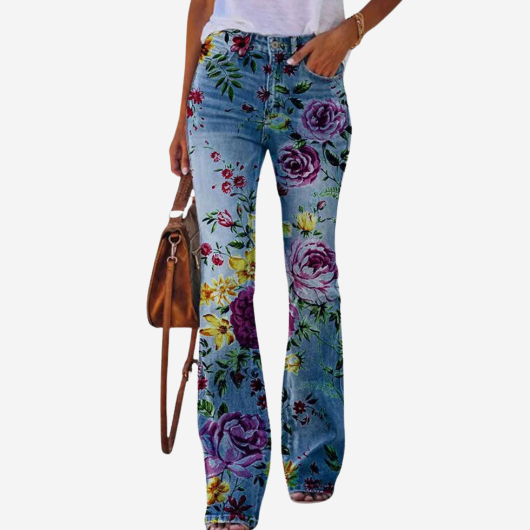 Livia – Trendy Flared Jeans met Unieke Bloemen- en Artistieke Patronen