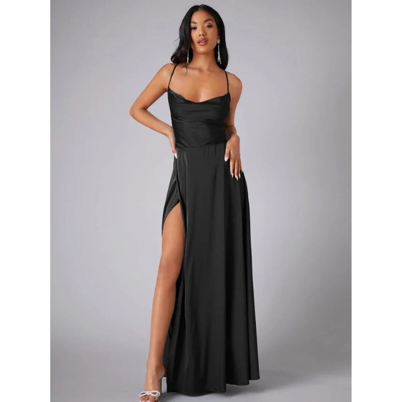 Avani – Elegante maxi-jurk met zijsplit en verstelbare bandjes
