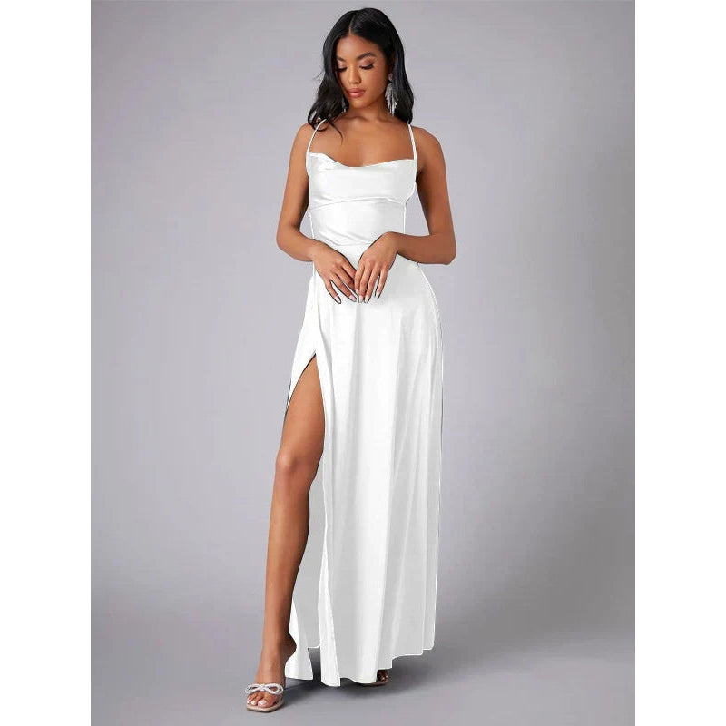 Avani – Elegante maxi-jurk met zijsplit en verstelbare bandjes