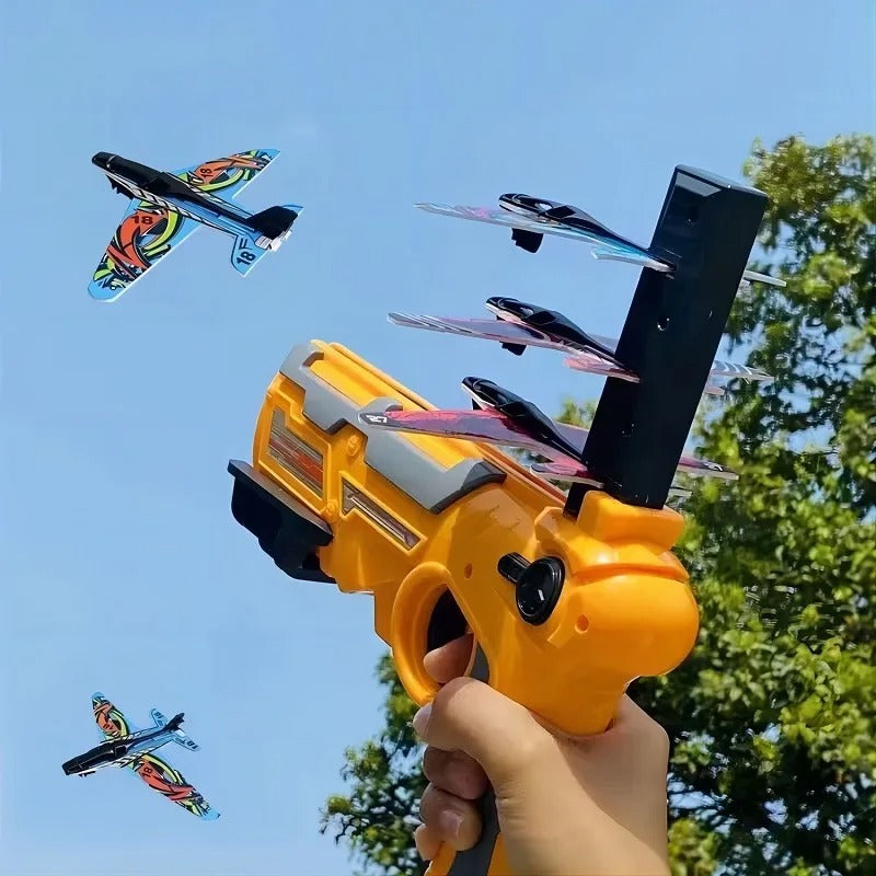 FlyBlitz – Klassieke vliegtuigschieter met lanceersysteem voor zweefvliegtuigen met twee vleugels