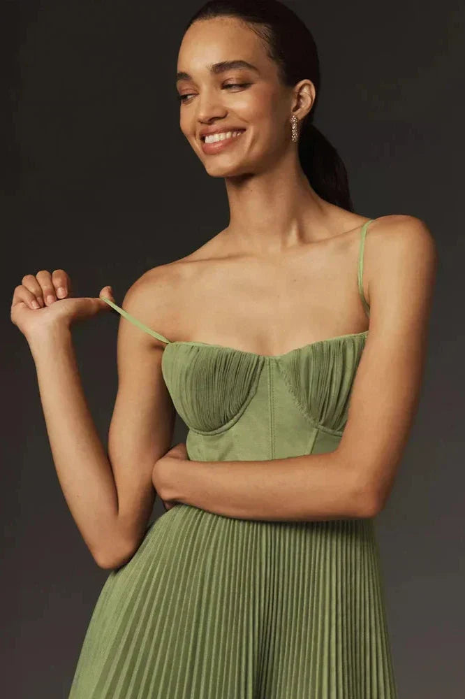 Elara – Geplooide midi-jurk met sweetheart-halslijn en flatterend korsetdetail
