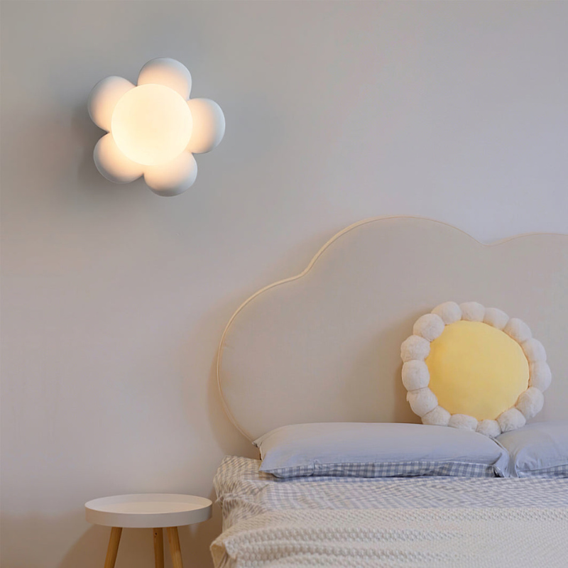 OakGlow – Houten wandlamp met glazen kap en harsafwerking