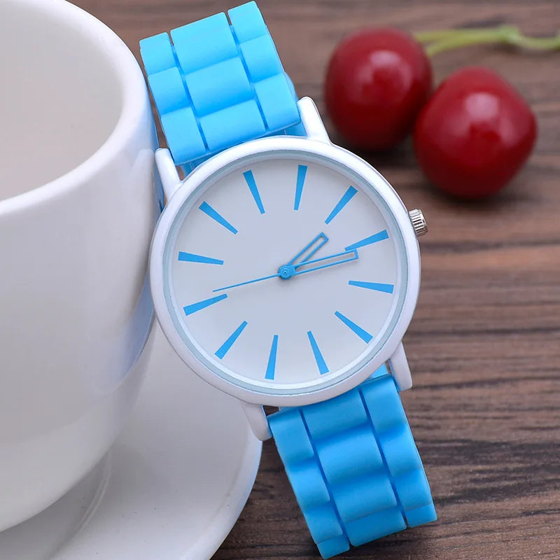 Zara - Modern horloge met minimalistische wijzerplaat en comfortabele band