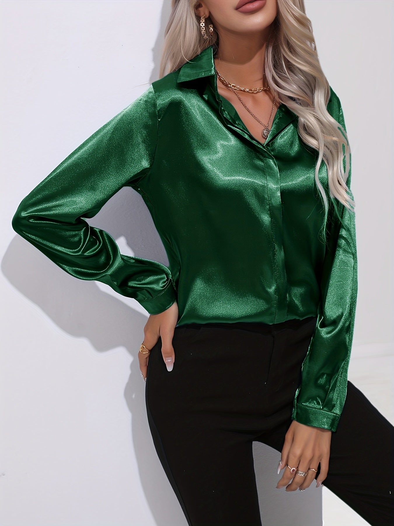Leona - Casual Satijnen Blouse met een Verfijnde Glans