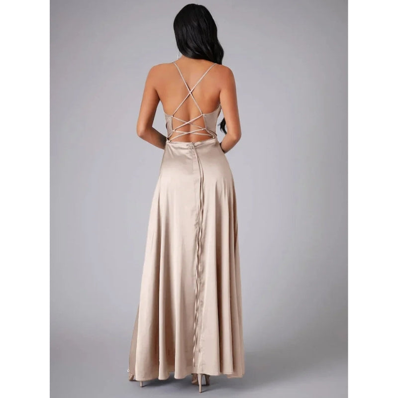 Avani – Elegante maxi-jurk met zijsplit en verstelbare bandjes