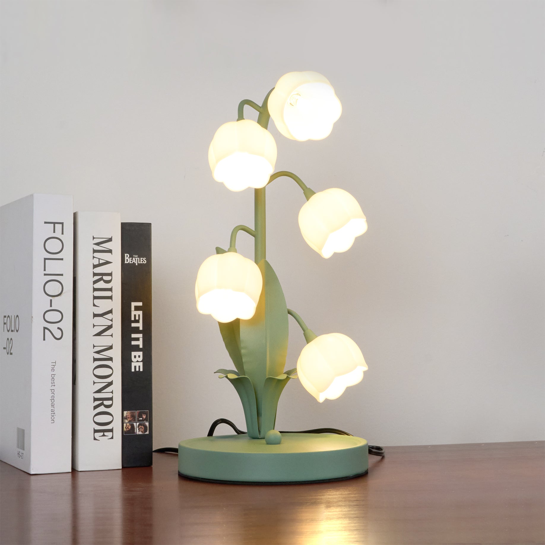 LumiOrchid – Tafellamp van Metaal en Polycarbonaat met Orchidee-Patroon
