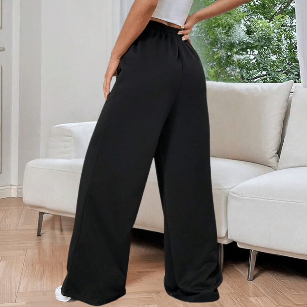 Elena – Relaxte rechte broek met elastische tailleband en flexibele pasvorm