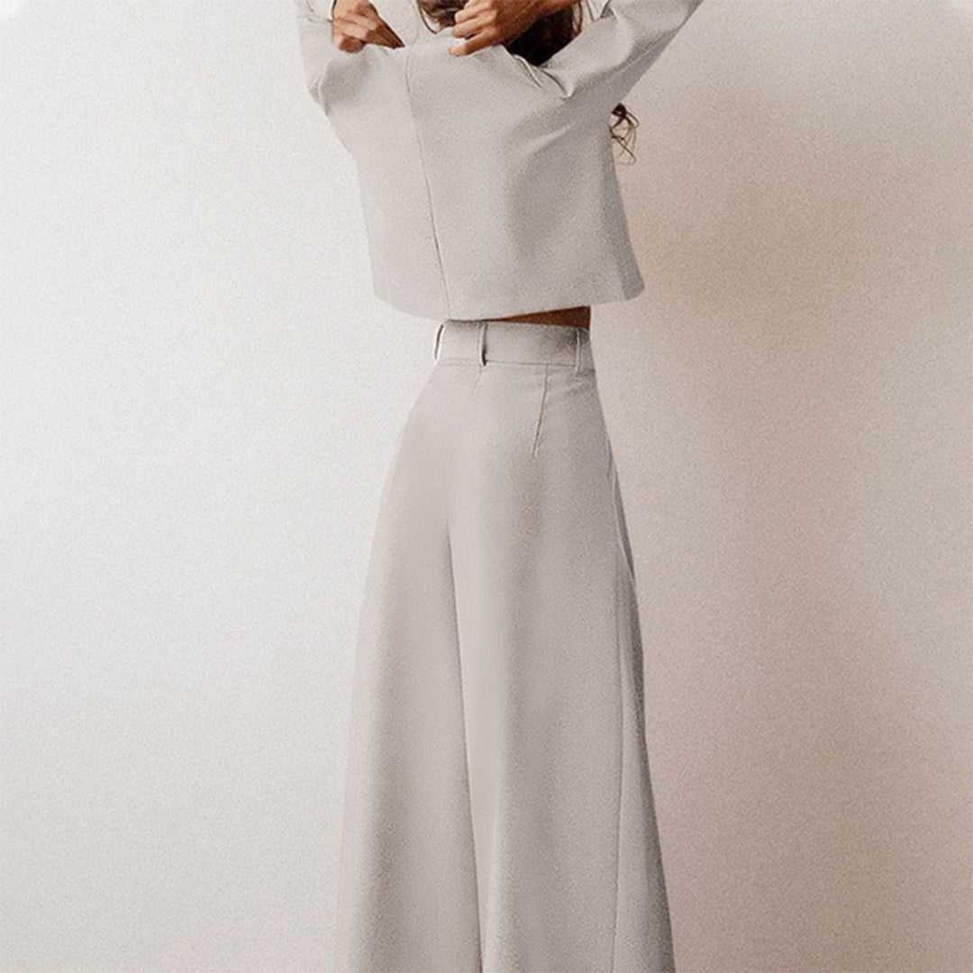 Maya – Elegante tweedelige set met cropped top en wijde broek