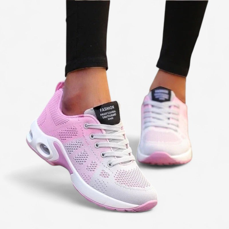 Patricia – Ronde Teen Sneakers met slip on en Vetersluiting