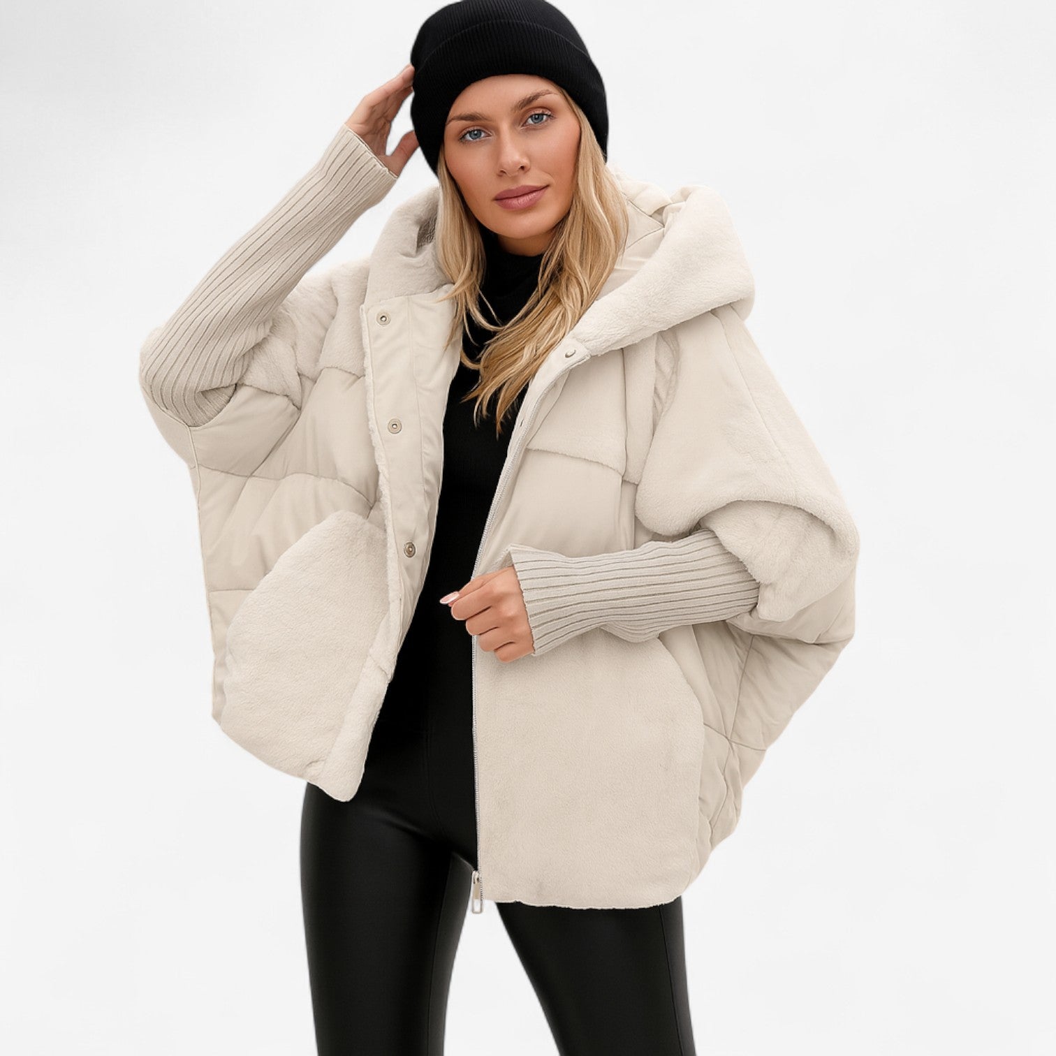 Lunivara – Oversized Gewatteerde Jas met Capuchon en Geribde Manchetten