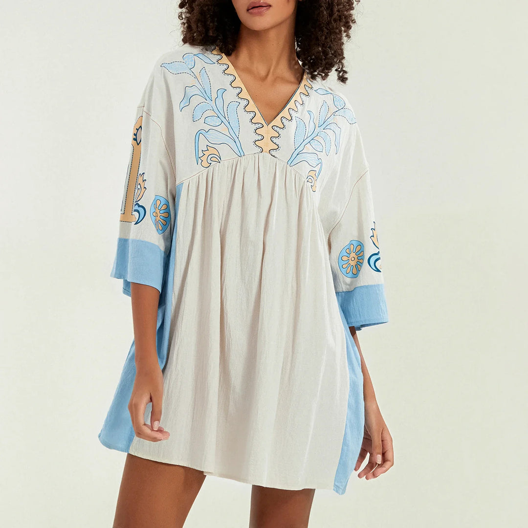 Leila – Trendy bloemenprint mini-jurk met V-hals en relaxte pasvorm