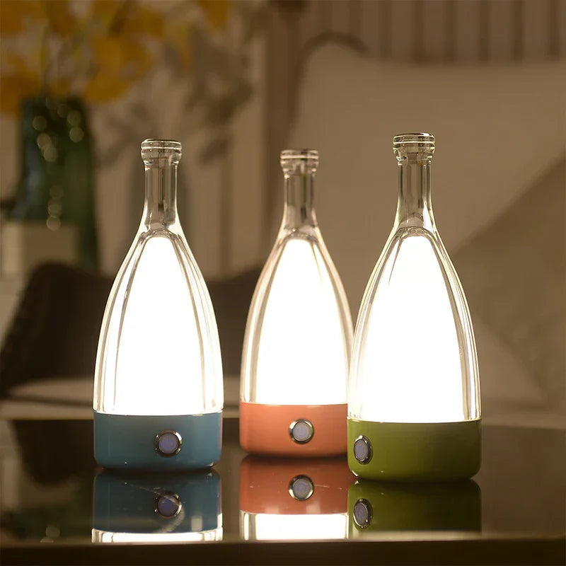 ClaroBottle – Tafellamp met flesvormig silhouet en cilindrische boveneenheid