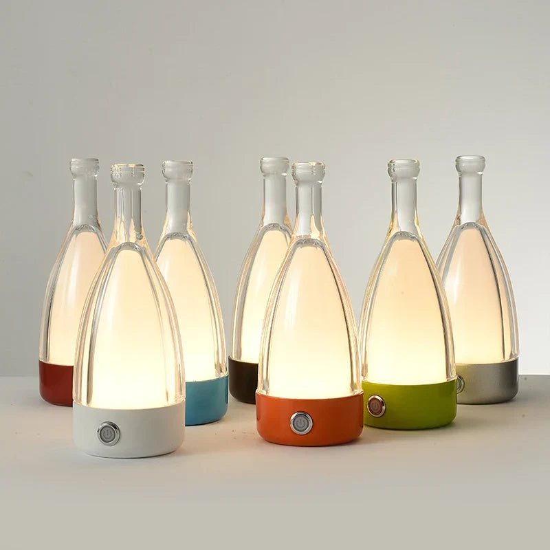 ClaroBottle – Tafellamp met flesvormig silhouet en cilindrische boveneenheid