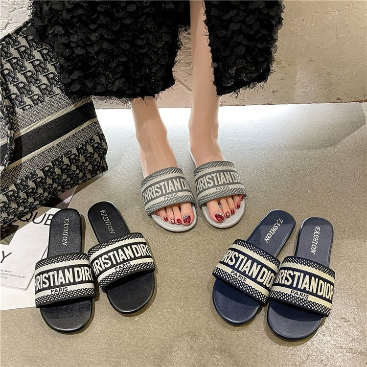 Nora - Comfortabele instappantoffels met brede band en flexibele pasvorm