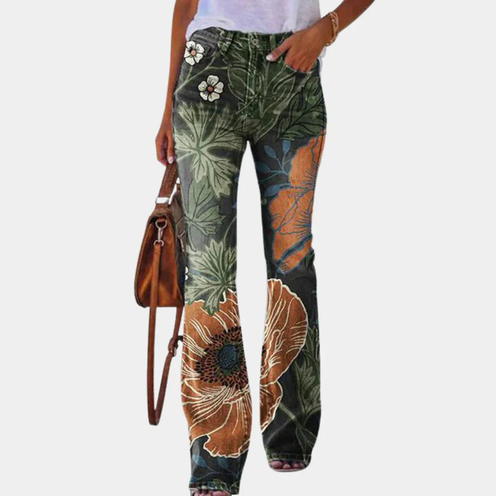 Livia – Trendy Flared Jeans met Unieke Bloemen- en Artistieke Patronen