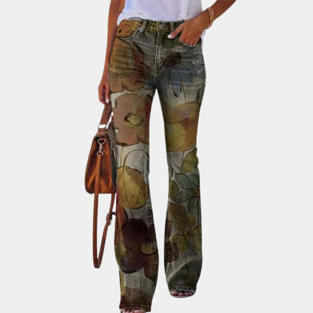Livia – Trendy Flared Jeans met Unieke Bloemen- en Artistieke Patronen