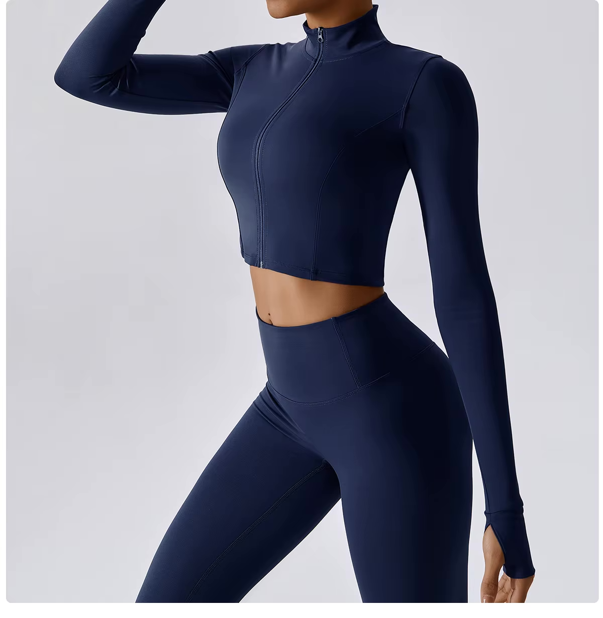 Nova – Stijlvolle driedelige workoutset met top met rits