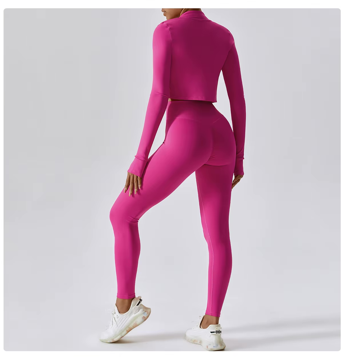 Nova – Stijlvolle driedelige workoutset met top met rits