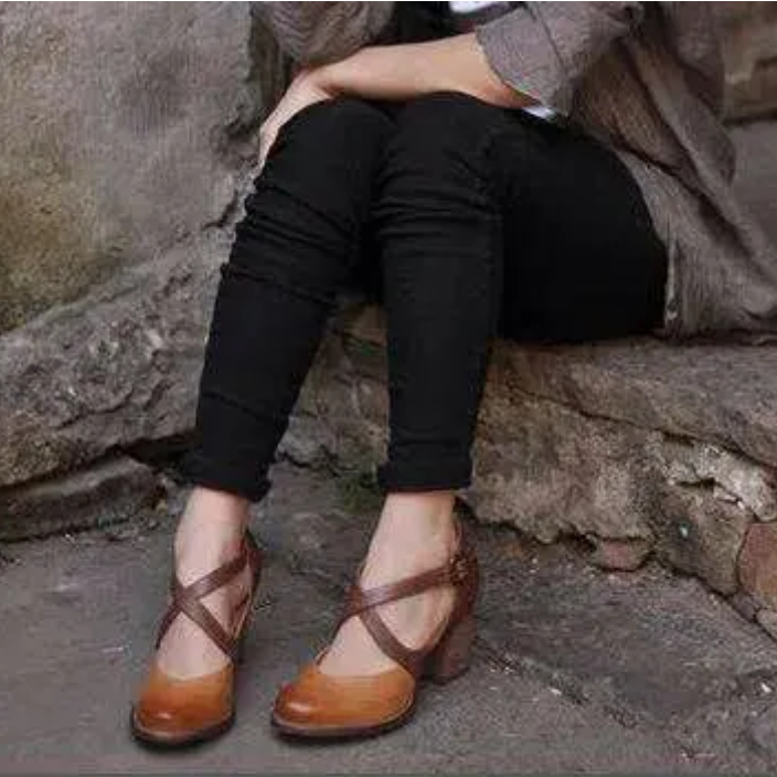 Laila - Modieuze hoge hakken met verstelbare gesp