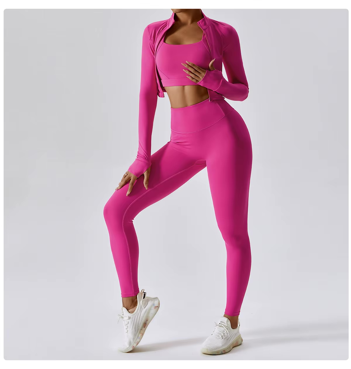 Nova – Stijlvolle driedelige workoutset met top met rits