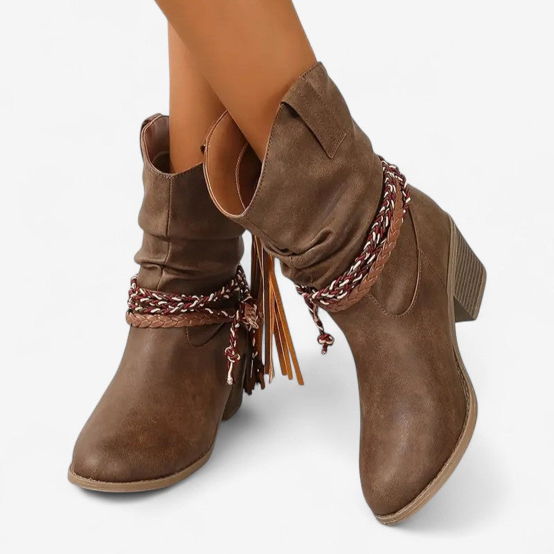 Adira – Instaplaarzen met Decoratieve Kwast en Ronde Neus