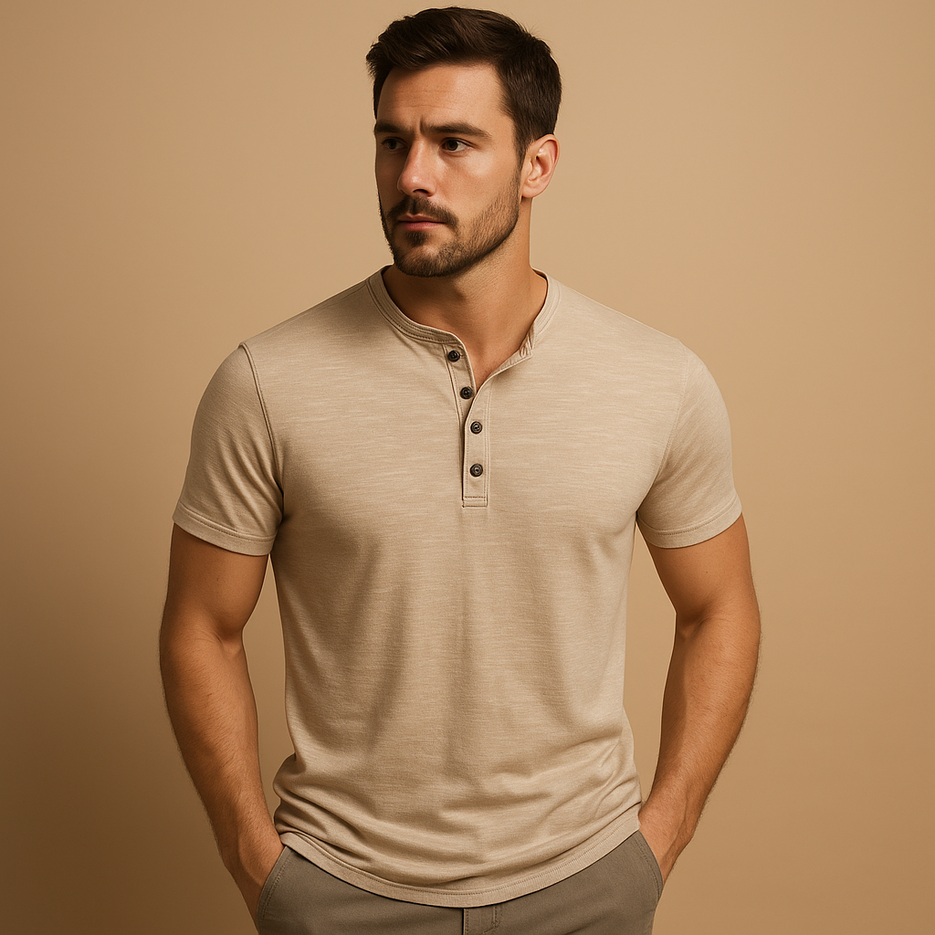 Ethan – Klassiek T-shirt met korte mouwen, ronde hals en knoopdetails