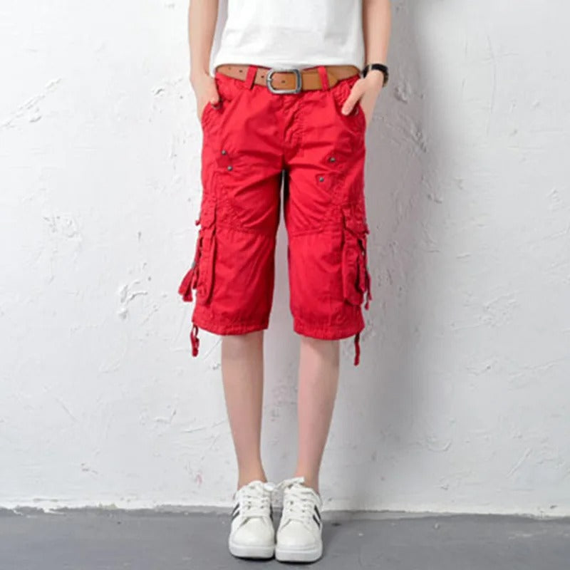 Lily - Cargo Shorts met knoopaccenten en meerdere zakken