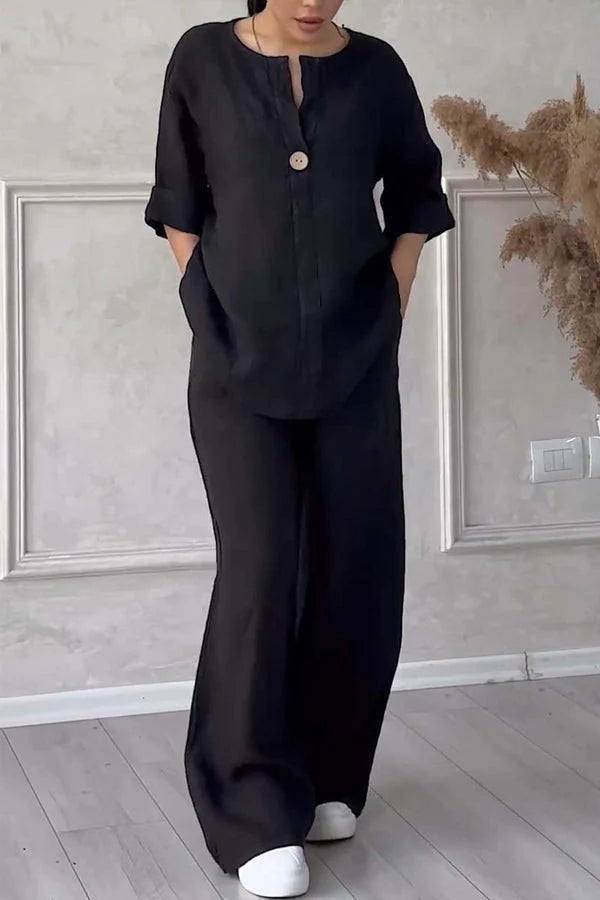 Emily - Chique, relaxte tweedelige set met een overhemd met knoopsluiting en een broek met wijde pijpen