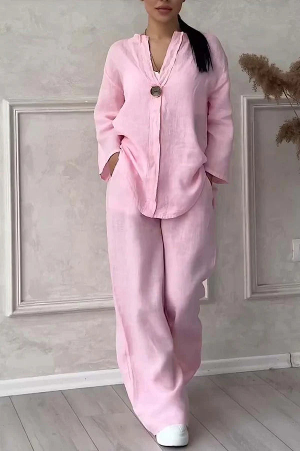 Emily - Chique, relaxte tweedelige set met een overhemd met knoopsluiting en een broek met wijde pijpen