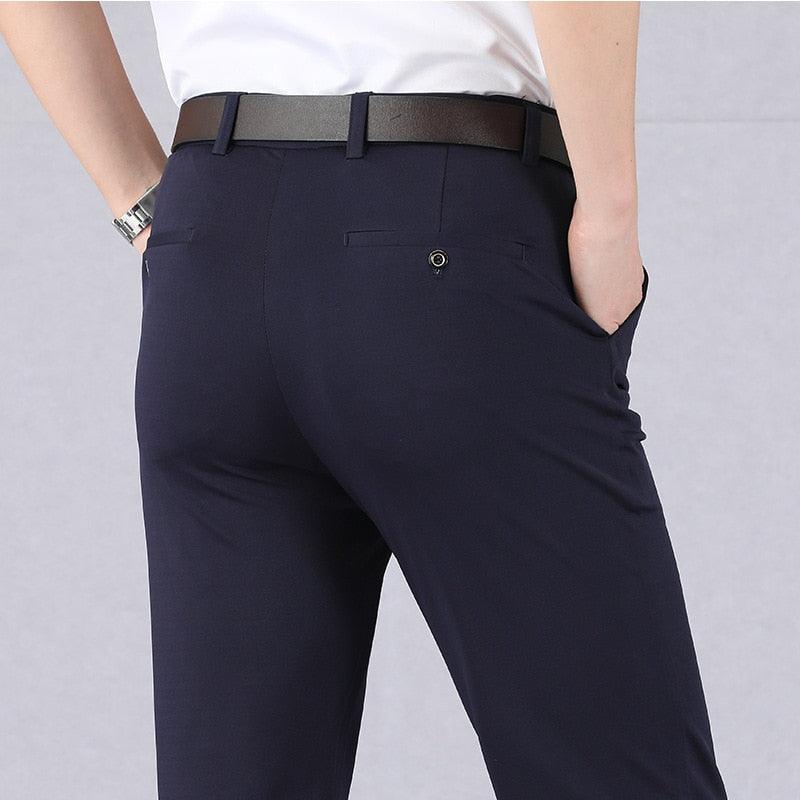 James - Slim fit en elastische taillebroek met zakken voor dagelijks comfort