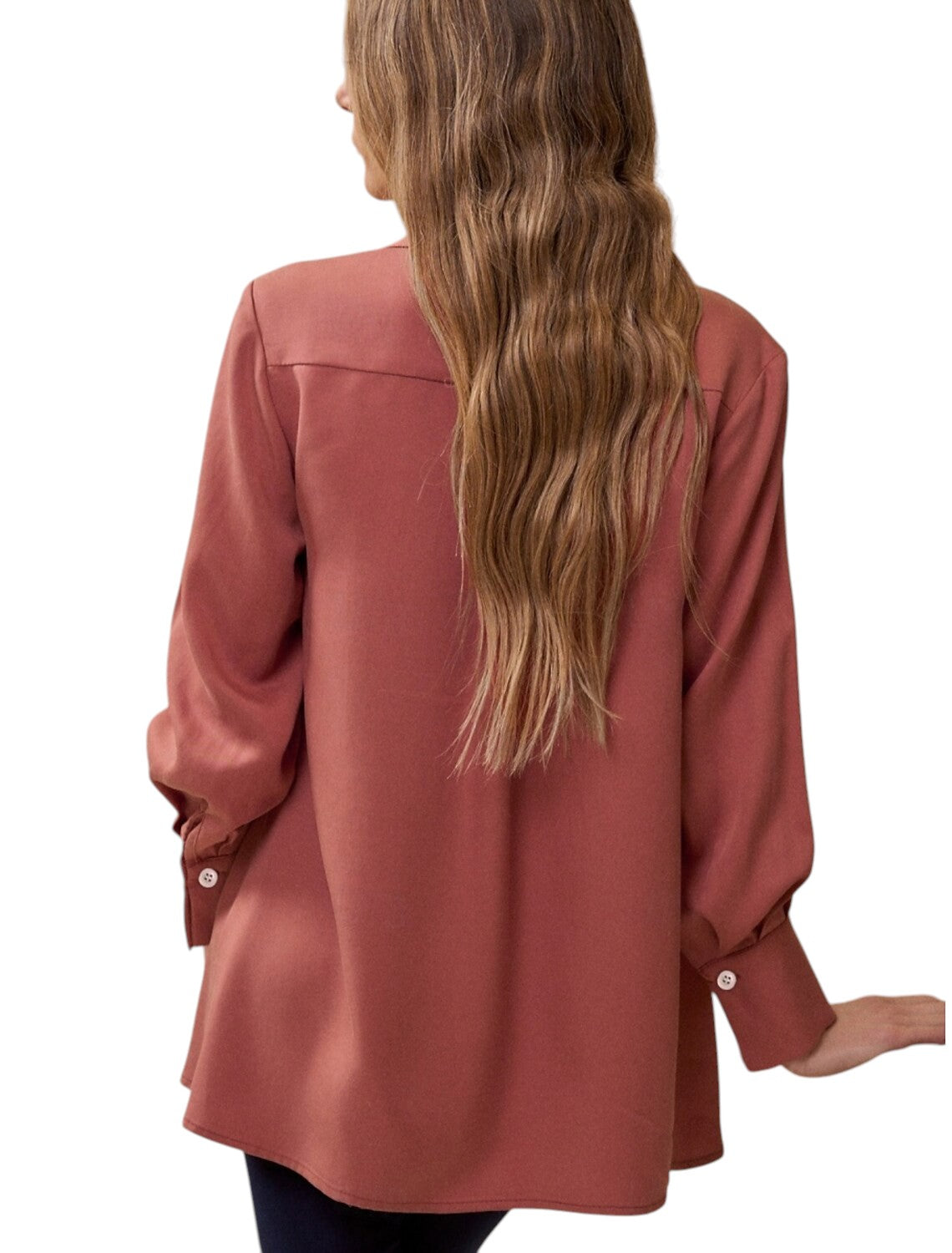 Josephine – Relaxed Fit overhemd met knopen geplooide voorkant en klassieke kraag