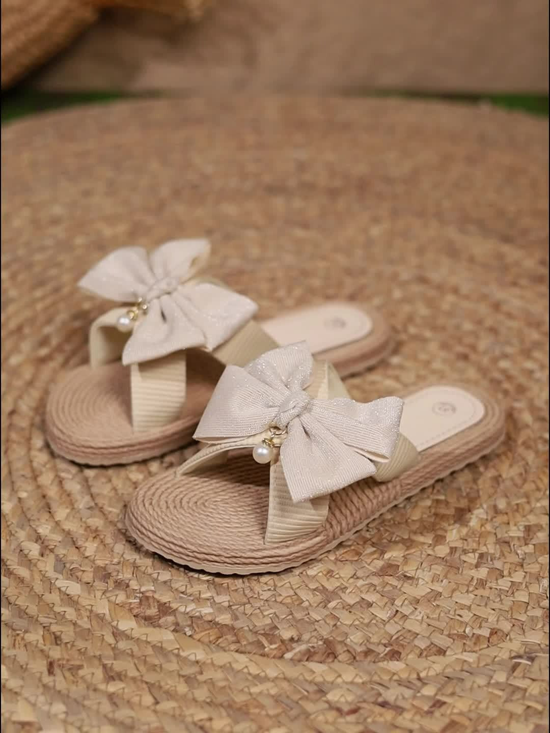 Monique - Elegante Slippers met Strikdetail
